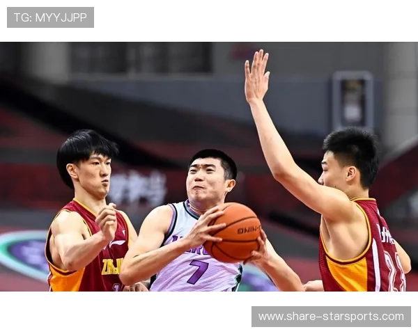 中国篮球联赛季后赛激烈角逐各队全力争夺总冠军荣耀